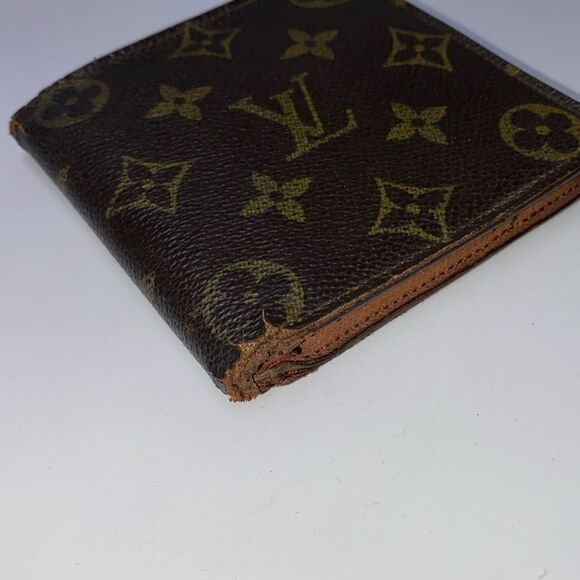 Authentic Louis Vuitton Monogram Mens Bifold Wallet - Picture 3 of 11